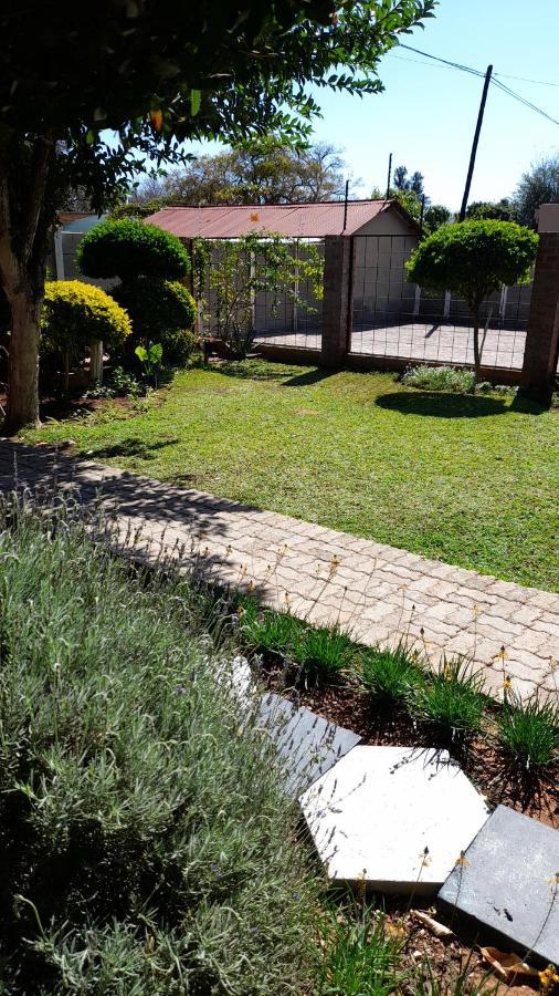 Travel North Guesthouse Tsumeb Bagian luar foto