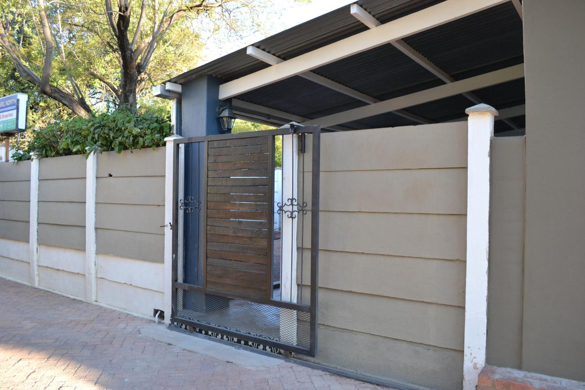 Travel North Guesthouse Tsumeb Bagian luar foto